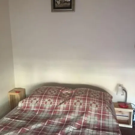 Le Neptune Place De Marbre Et Port Daire *